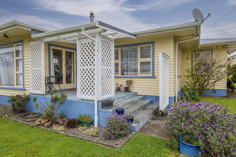 Photo of property in 145 Queen Street West, Levin, 5510