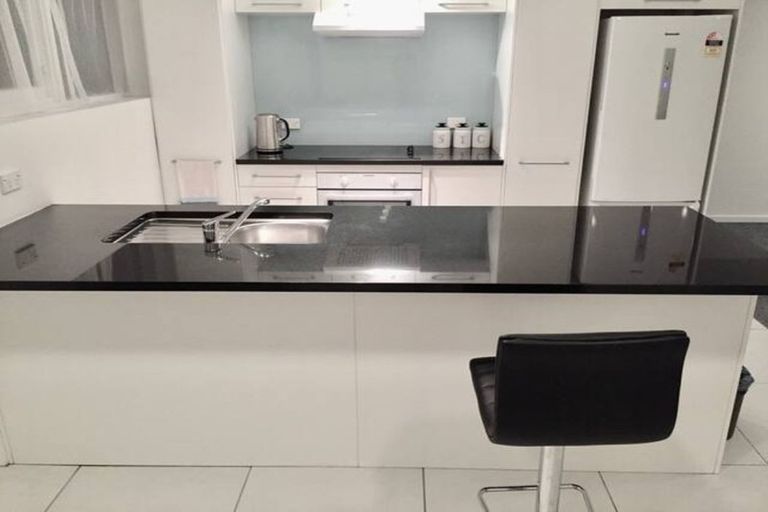 Photo of property in 108 Captain Scott Road, Glen Eden, Auckland, 0602