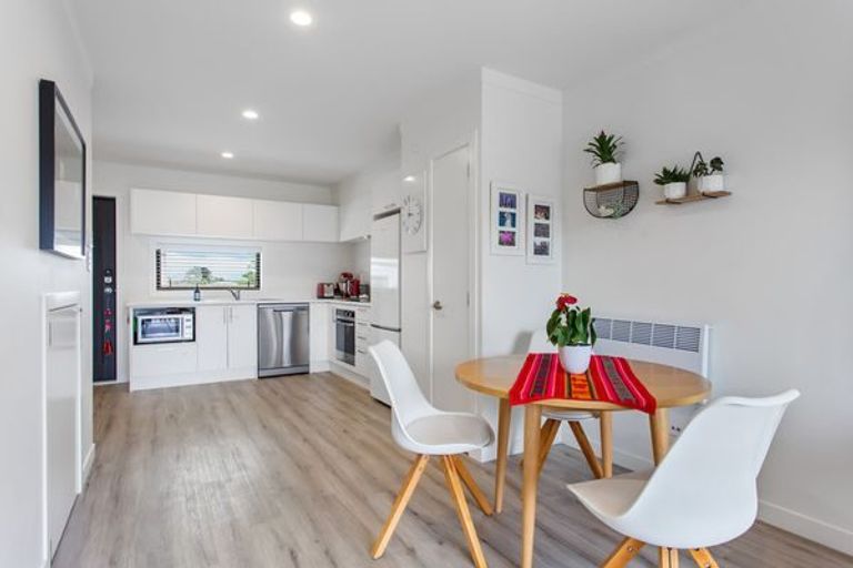 Photo of property in 16a Putini Road, Mangere Bridge, Auckland, 2022