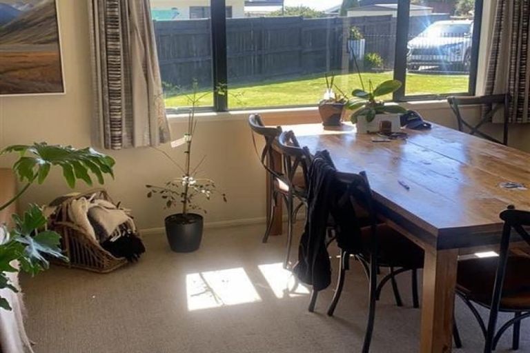 Photo of property in 3a Marchant Place, Westown, New Plymouth, 4310