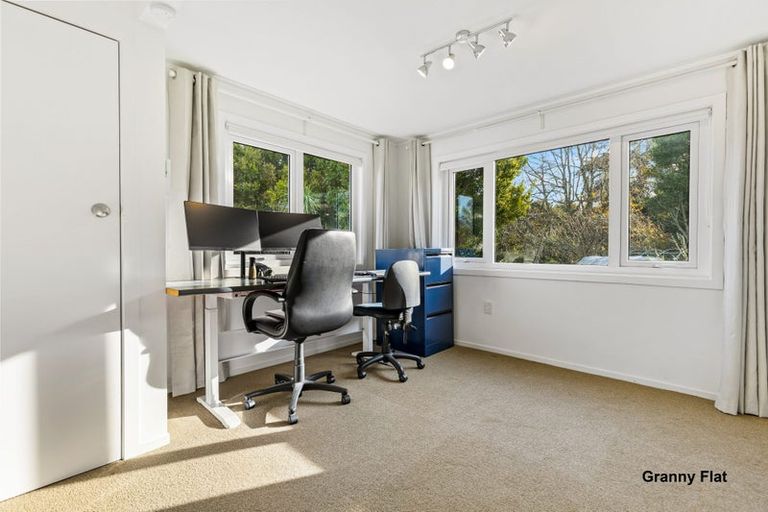 Photo of property in 15a Whangaparaoa Road, Red Beach, 0932