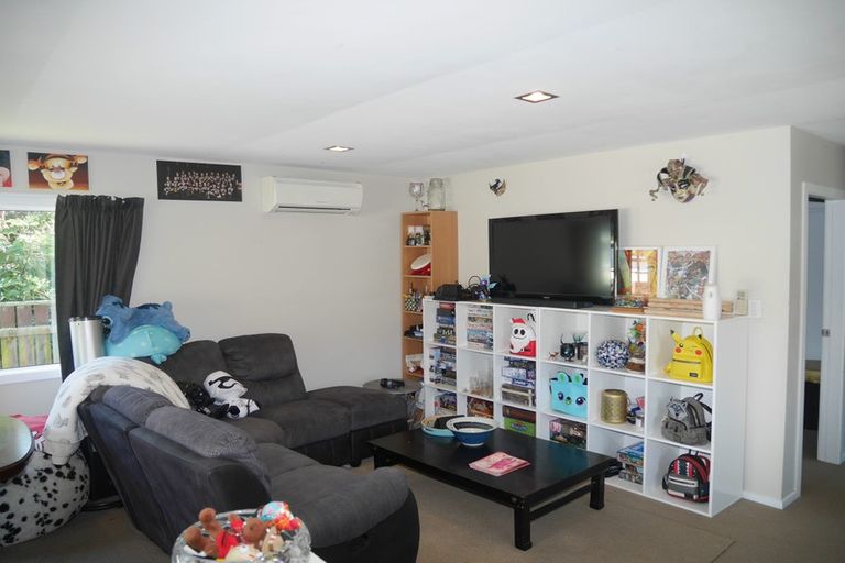 Photo of property in 12a Ryan Grove, Tawa, Wellington, 5028