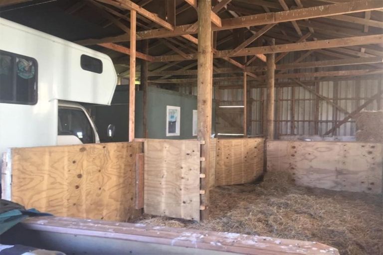 Photo of property in 369 Glenbrook Station Road, Glenbrook, Waiuku, 2681