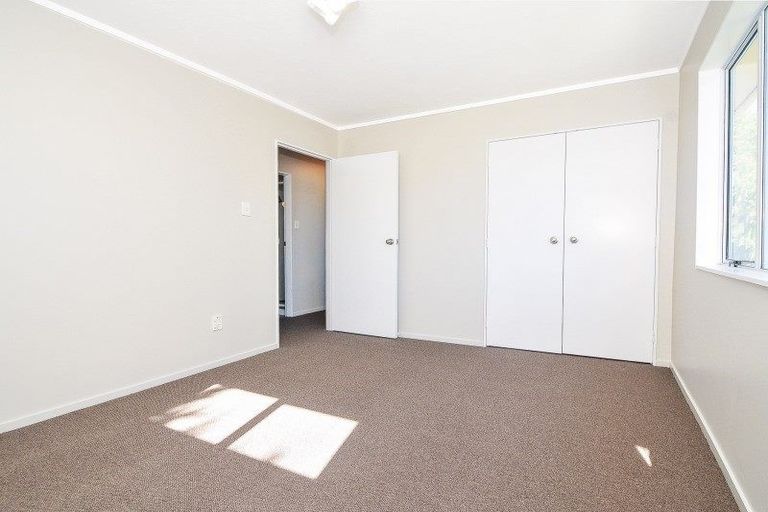 Photo of property in 19 Oaklands Grove, Clouston Park, Upper Hutt, 5018
