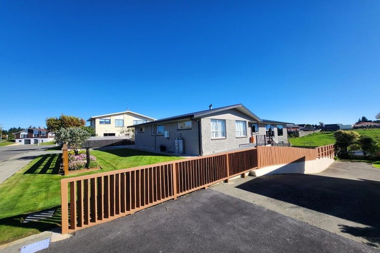 Photo of property in 8 Oakleigh Crescent, Oamaru North, Oamaru, 9400