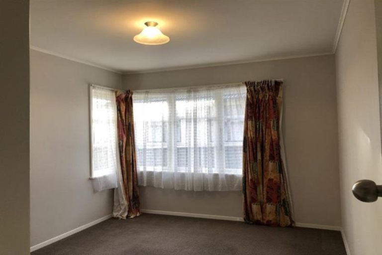 Photo of property in 28 Buller Crescent, Manurewa, Auckland, 2102