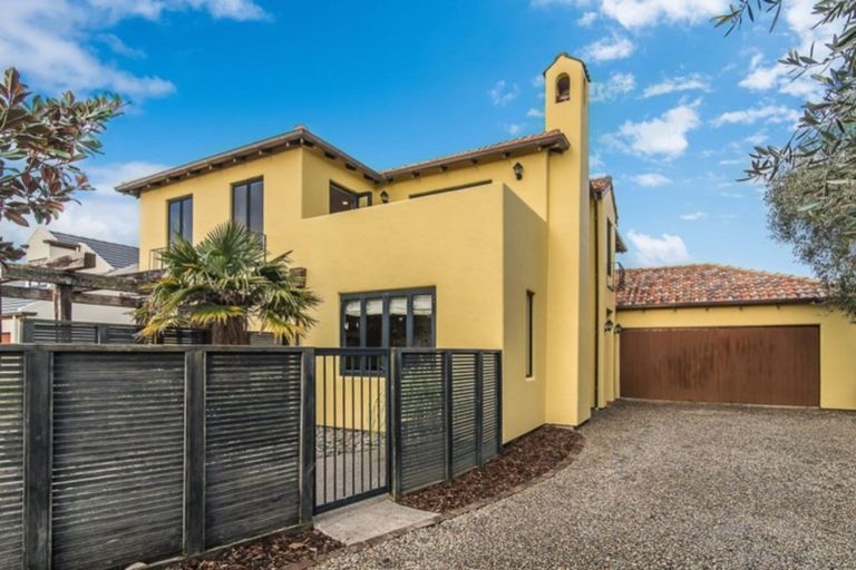 Photo of property in 9 Shearwater Rise, Paraparaumu Beach, Paraparaumu, 5032