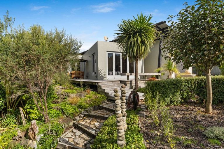 Photo of property in 20 Mowhanau Drive, Kai Iwi, Whanganui, 4574