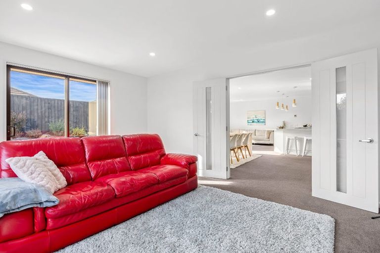 Photo of property in 89 Rannoch Drive, Broomfield, Christchurch, 8042