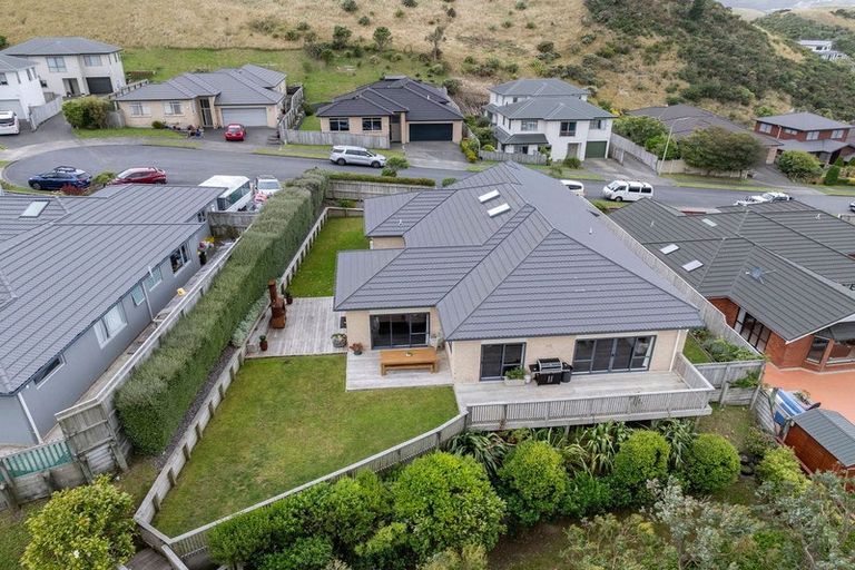 Photo of property in 17 Gifford Grove, Churton Park, Wellington, 6037