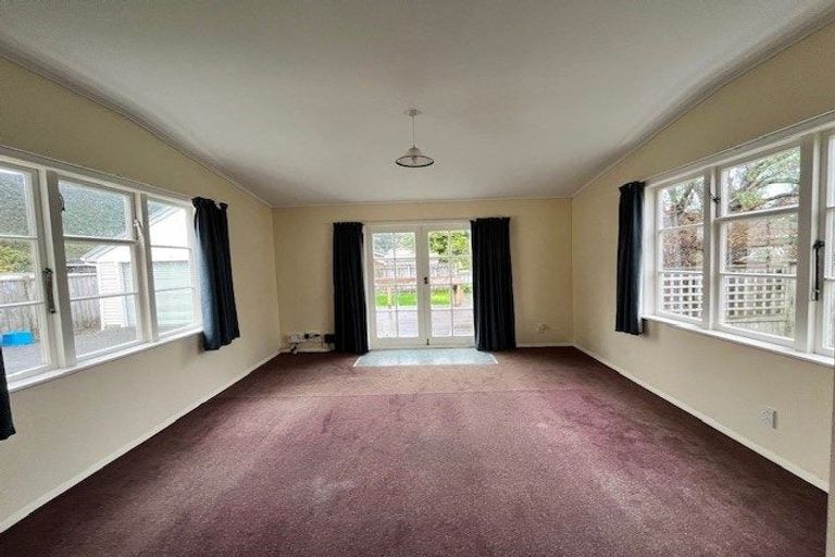 Photo of property in 12 Rumgay Street, Fairfield, Lower Hutt, 5011