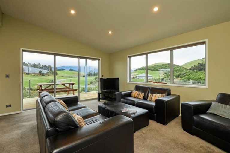 Photo of property in 35 Greenburn Way, Kaikoura Flat, Kaikoura, 7371