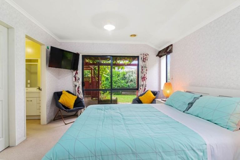 Photo of property in 33 Hoyte Place, Pukehangi, Rotorua, 3015