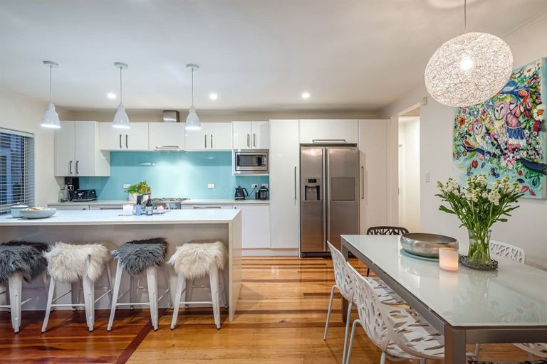 Photo of property in 2 Aotearoa Terrace, Murrays Bay, Auckland, 0630