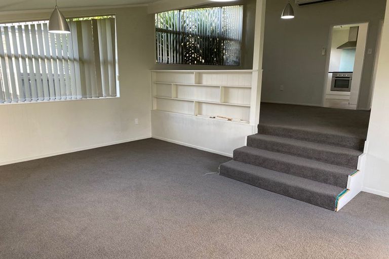 Photo of property in 70 Rowandale Avenue, Manurewa, Auckland, 2102