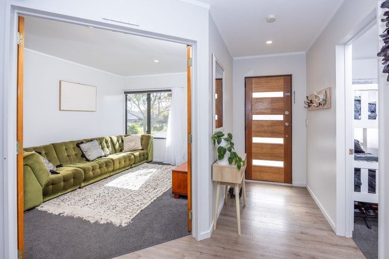 Photo of property in 33 Ayrshire Drive, Grandview Heights, Hamilton, 3200