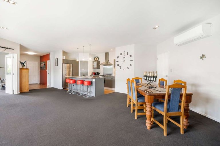 Photo of property in 9 Cunneen Place, Aidanfield, Christchurch, 8025