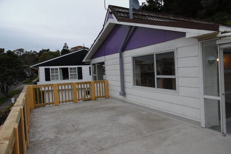 Photo of property in 2 Rajkot Terrace, Broadmeadows, Wellington, 6035