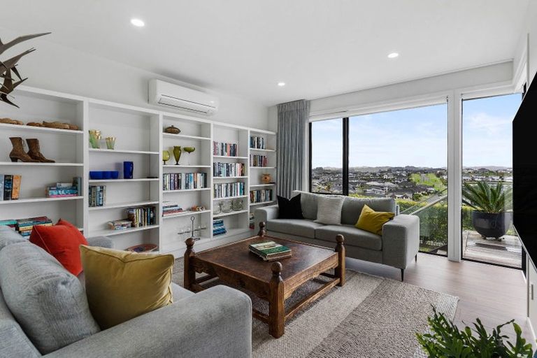 Photo of property in 106 Wainui Road, Silverdale, 0932