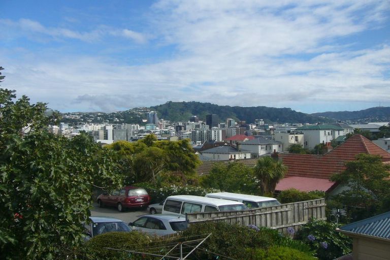 Photo of property in 46 Porritt Avenue, Mount Victoria, Wellington, 6011