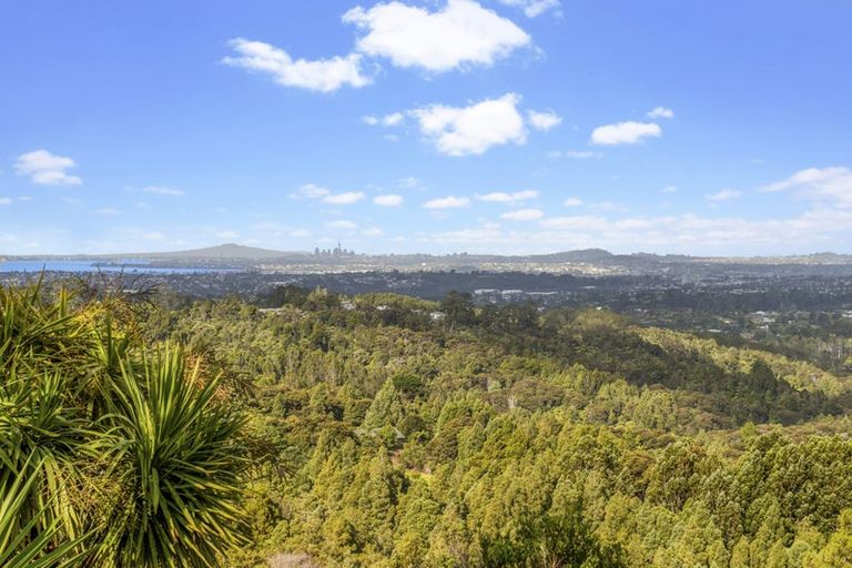 Photo of property in 291 Forest Hill Road, Waiatarua, Auckland, 0612