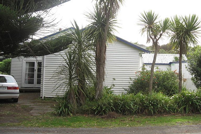 Photo of property in 1 Whareroa Road, Raumati South, Paraparaumu, 5032