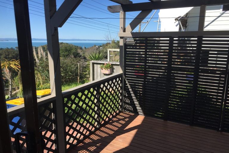 Photo of property in 111 Victory Road, Laingholm, Auckland, 0604