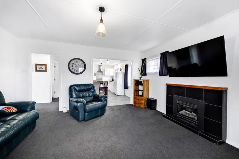 Photo of property in 60 Egmont Street, Hawera, 4610