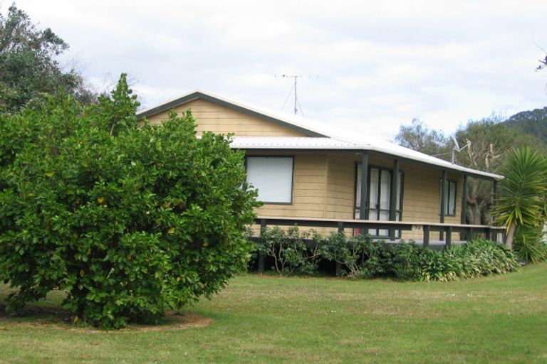 Photo of property in 34 Dawn Avenue, Hahei, Whitianga, 3591