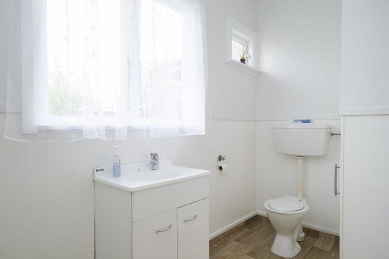 Photo of property in 18 Swinburn Street, Dannevirke, 4930