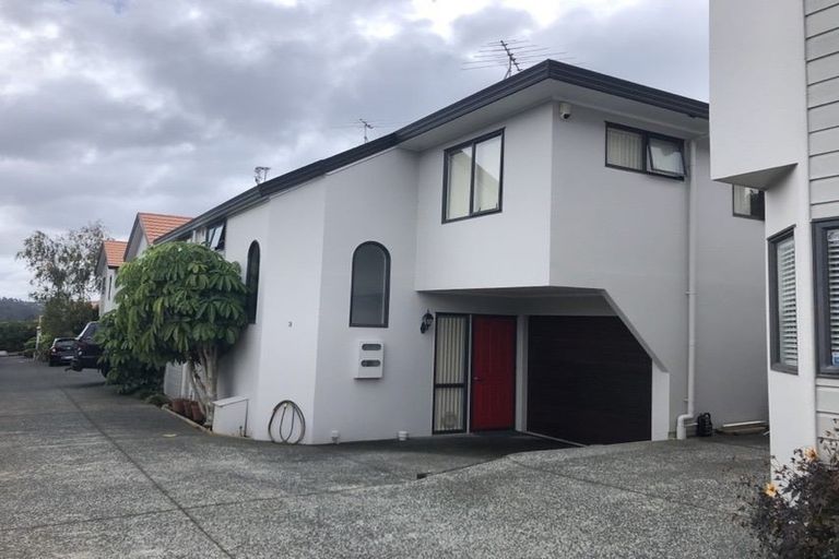 Photo of property in 3/102 Greenhithe Road, Greenhithe, Auckland, 0632