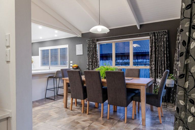 Photo of property in 19 Meridian Grove, Kelvin Grove, Palmerston North, 4414
