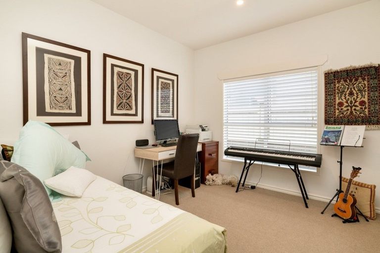 Photo of property in 35 Cassinia Close, Papamoa Beach, Papamoa, 3118