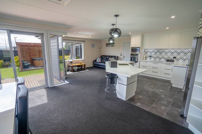 Photo of property in 4 Rodeo Drive, Te Anau, 9600