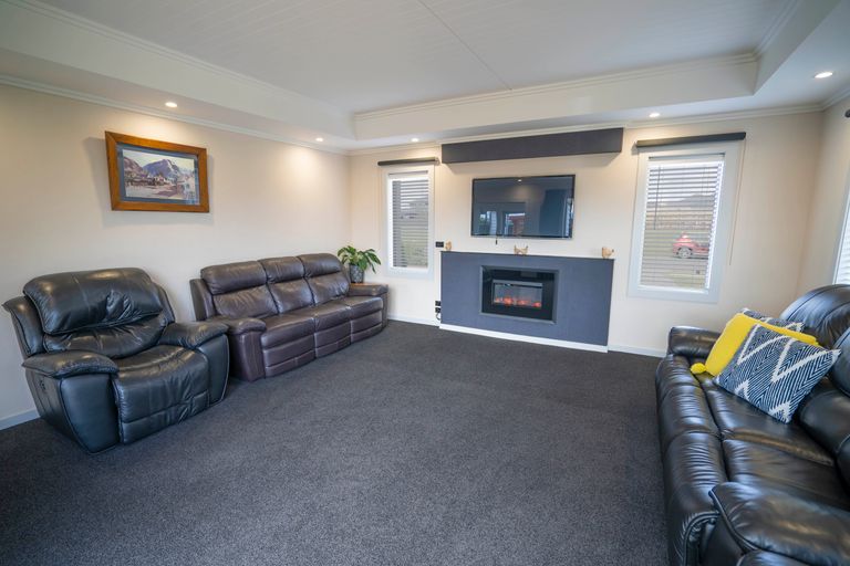 Photo of property in 4 Rodeo Drive, Te Anau, 9600