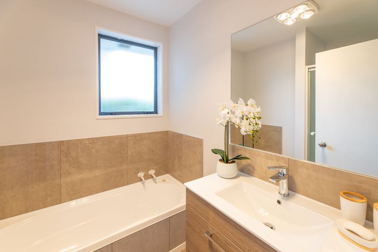 Photo of property in 43 Saint Lukes Street, Woolston, Christchurch, 8062