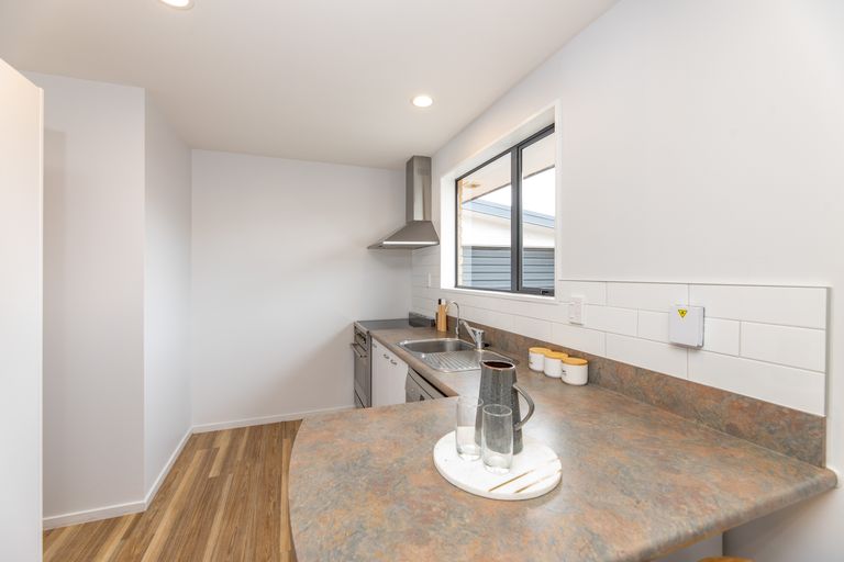 Photo of property in 43 Saint Lukes Street, Woolston, Christchurch, 8062