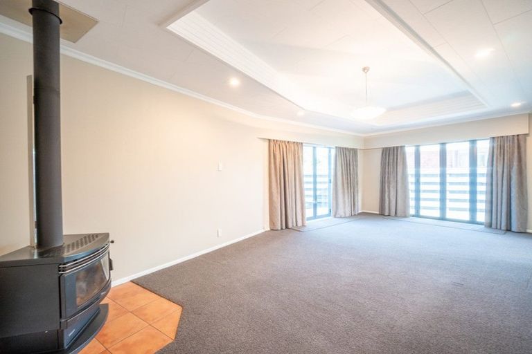 Photo of property in 16 Te Punga Place, Awapuni, Palmerston North, 4412