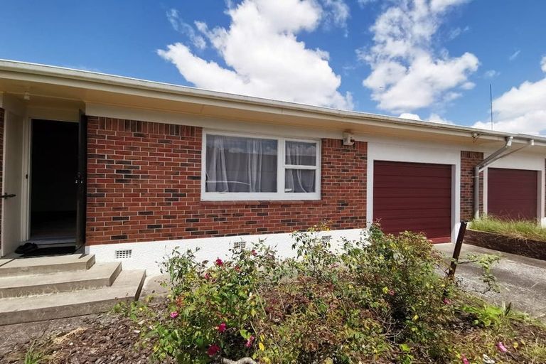 Photo of property in 2/76 Wintere Road, Papatoetoe, Auckland, 2025