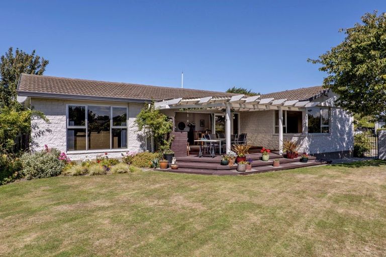 Photo of property in 2 Kahukura Road, Hei Hei, Christchurch, 8042