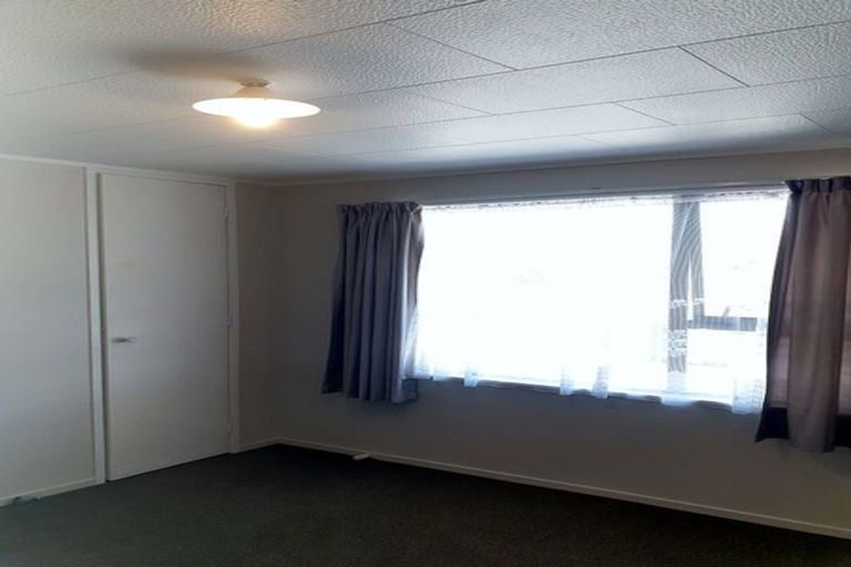 Photo of property in 15 Sabot Place, Massey, Auckland, 0614