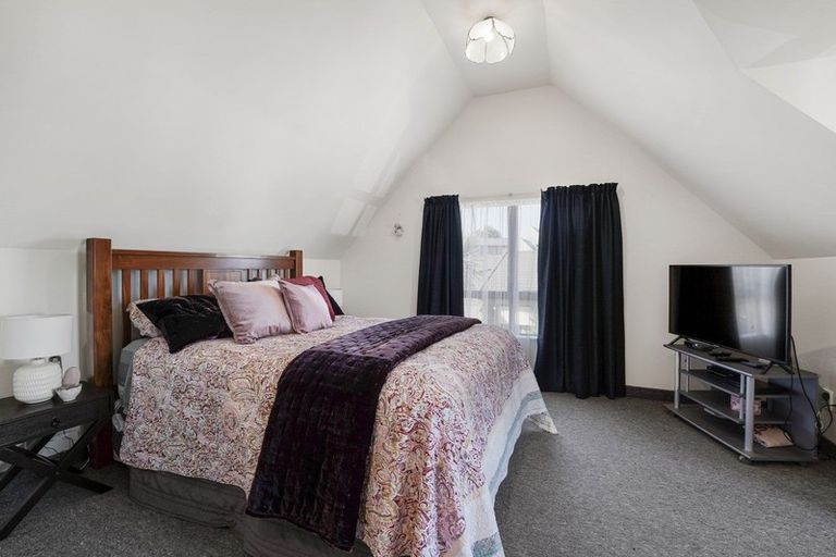 Photo of property in 20 Frimley Terrace, Waikanae Beach, Waikanae, 5036