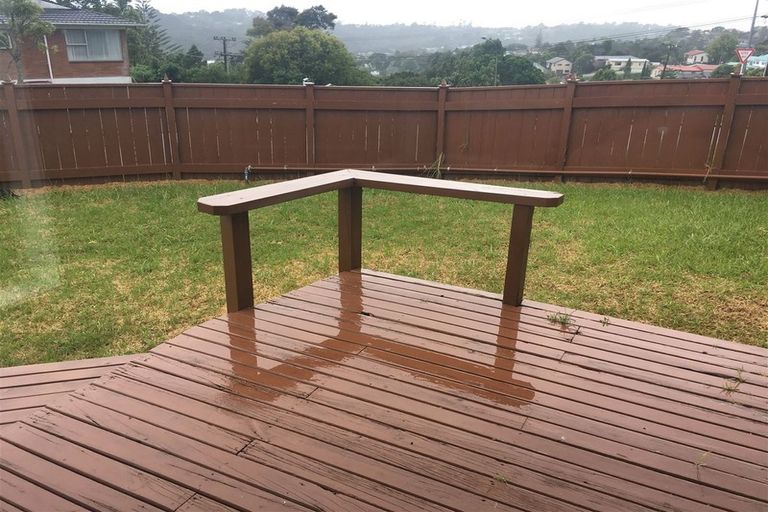 Photo of property in 1/4 Pemberton Avenue, Bayview, Auckland, 0629