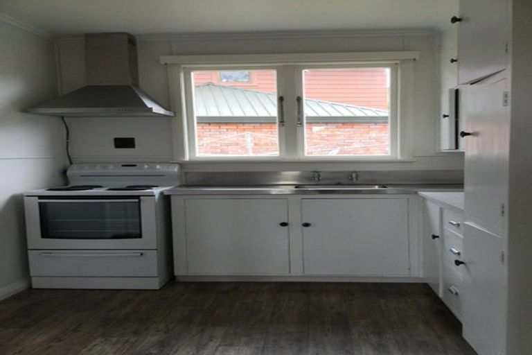 Photo of property in 12 Salisbury Avenue, Terrace End, Palmerston North, 4410