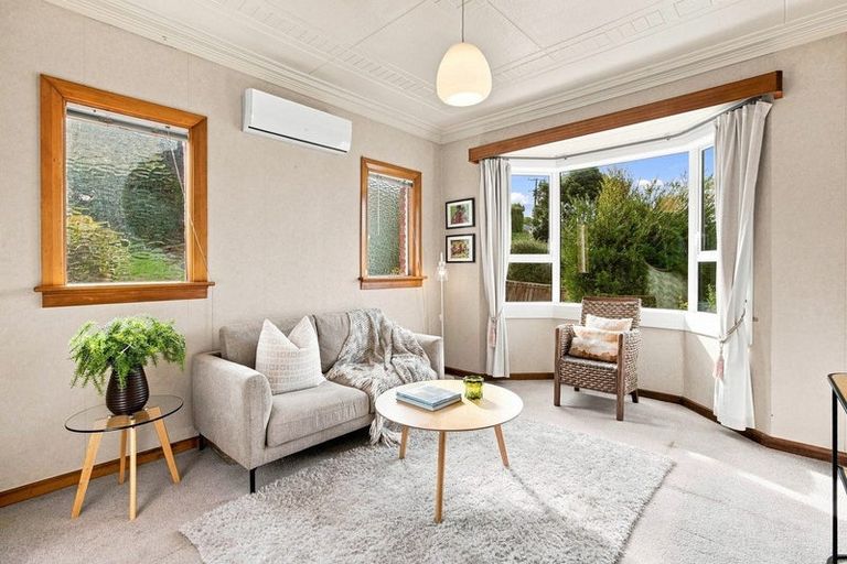 Photo of property in 17 Junction Road, Ravensbourne, Dunedin, 9022