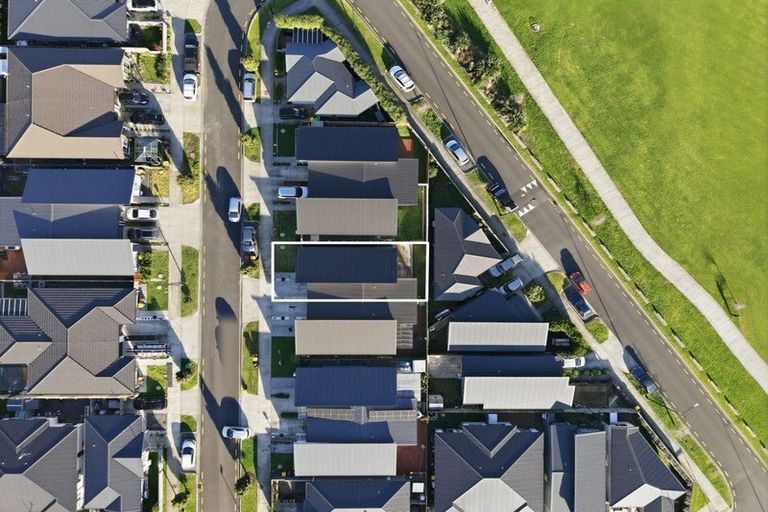 Photo of property in 9 Mokopapa Street, Takanini, 2112