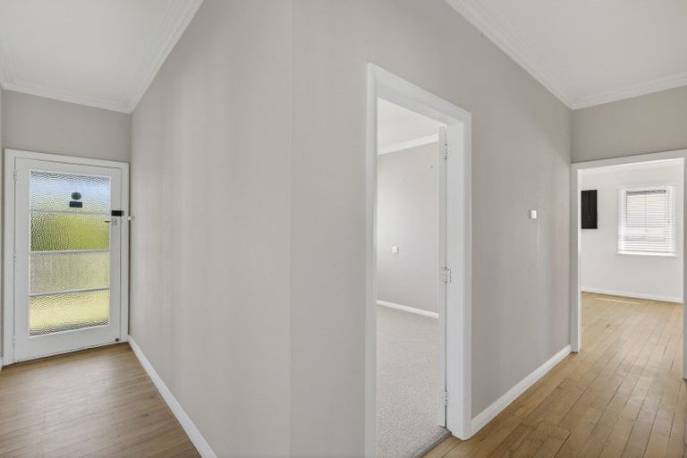 Photo of property in 25 Waimea Street, Westown, New Plymouth, 4310