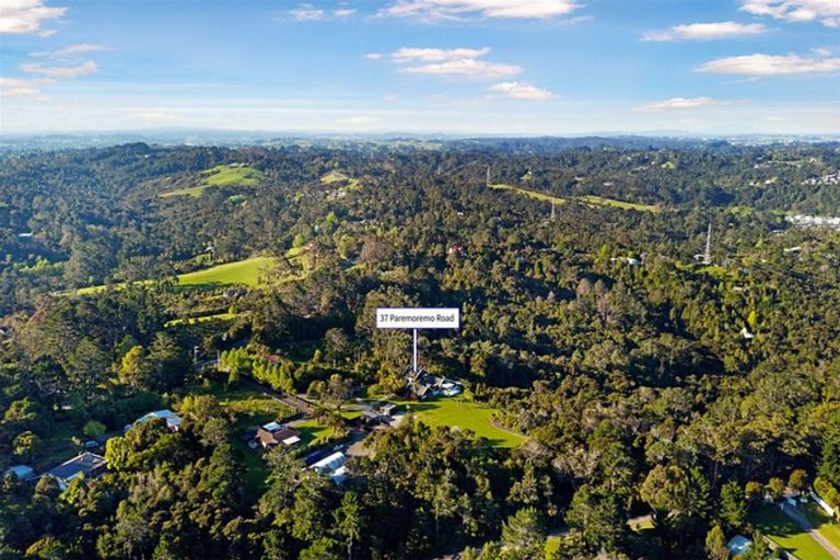 Photo of property in 37 Paremoremo Road, Lucas Heights, Auckland, 0632