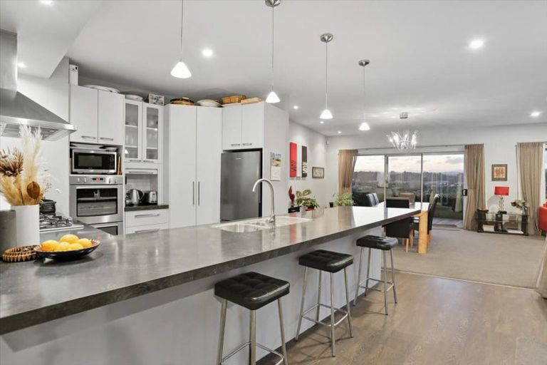 Photo of property in 21c Bradley Avenue, Pyes Pa, Tauranga, 3112