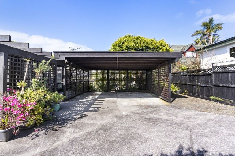 Photo of property in 10b Matipo Road, Mairangi Bay, Auckland, 0630